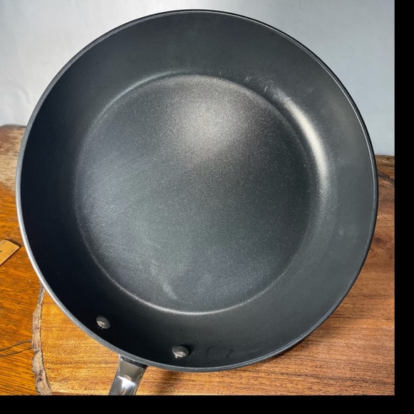 All Clad black non stick 10.5 inch skillet cookware Pan new - Picture 3 of 10